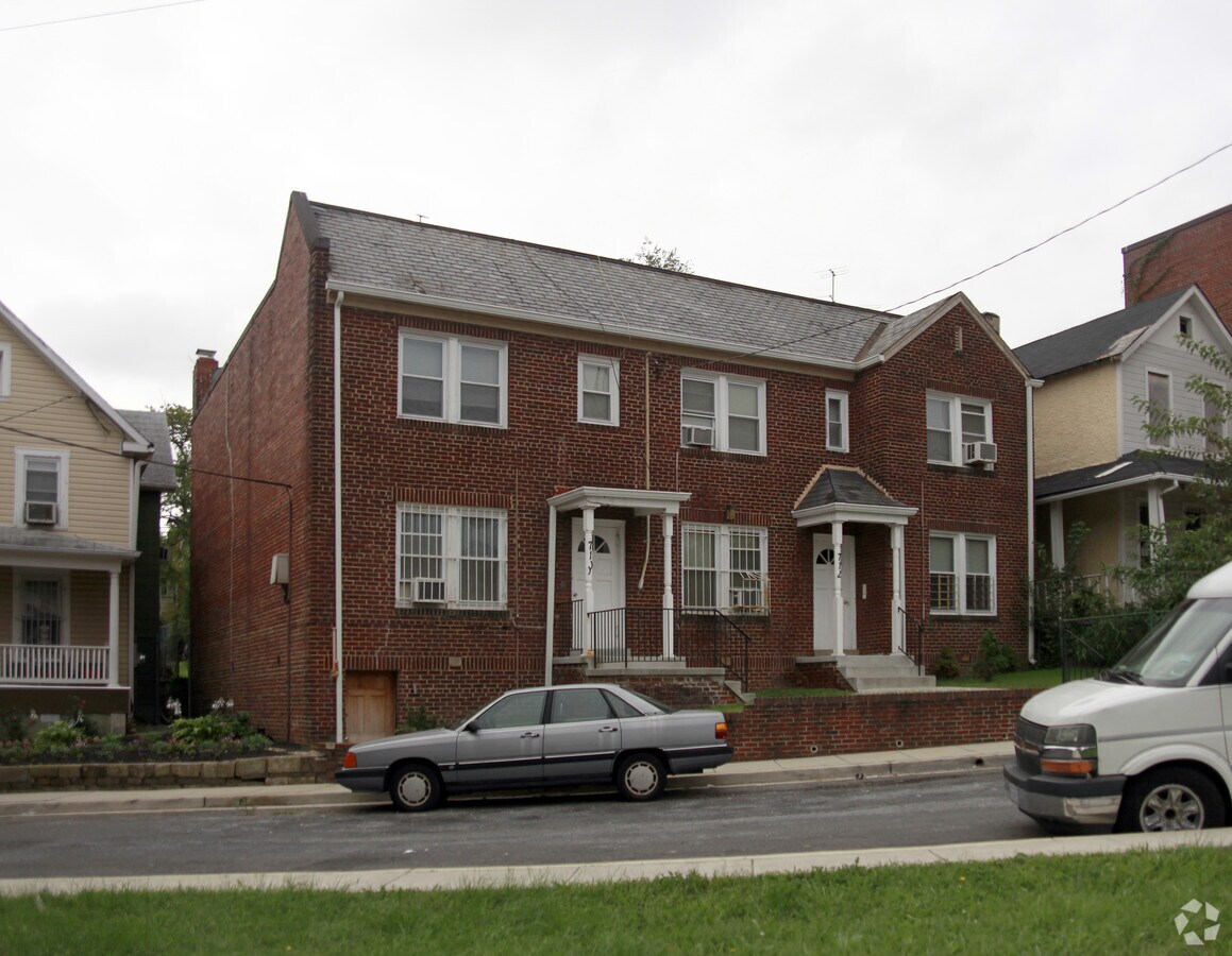 Photo - 710-712 Shepherd Rd NW