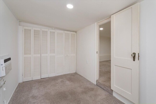 Photo - Tiny Guest House Efficiency