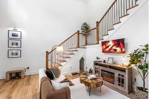 Photo - 201 Elm Dr
