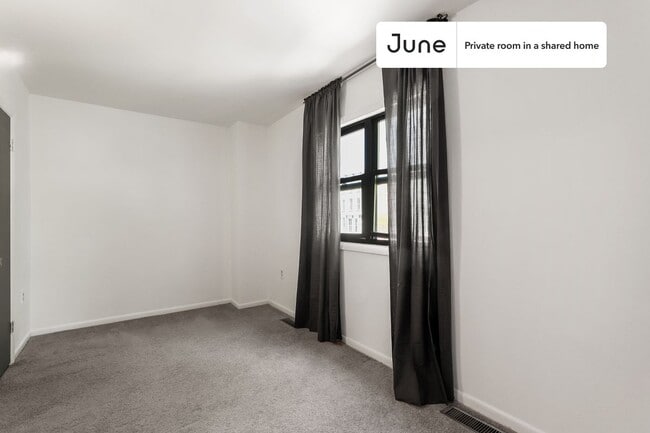 Photo - Room in Shared 5 bed/3 bath home Unit 2B