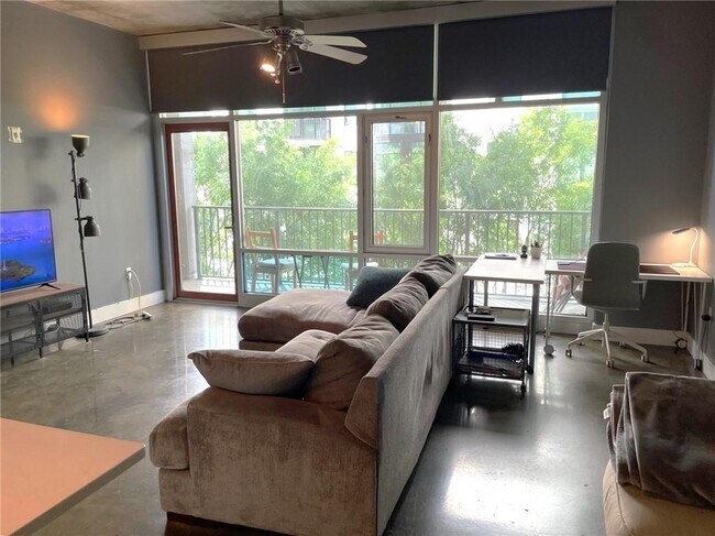 845 Spring St NW Unit 213