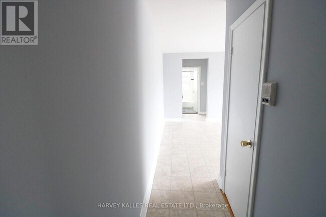 Photo - 2434 Keele St Unit 10