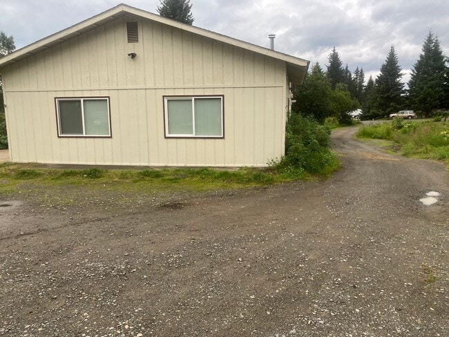 Photo - 2520 Hillview Pl
