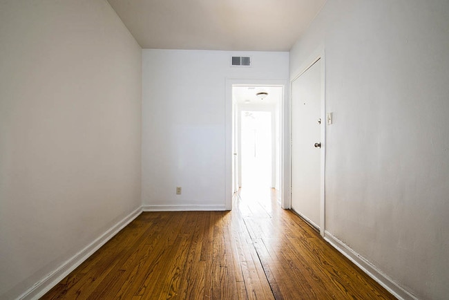 Photo - 8208 S Drexel Ave