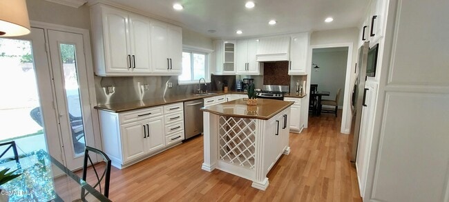 Photo - 91 Magellan St