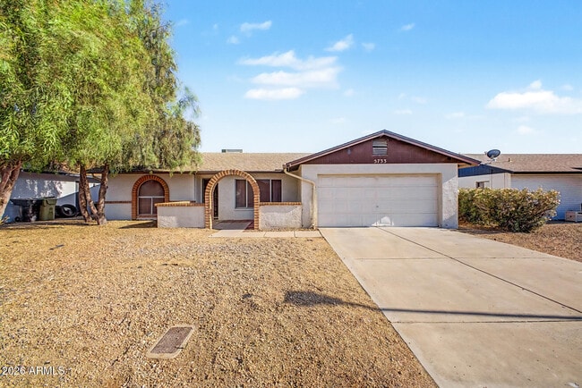 Photo - 5733 W Mescal St