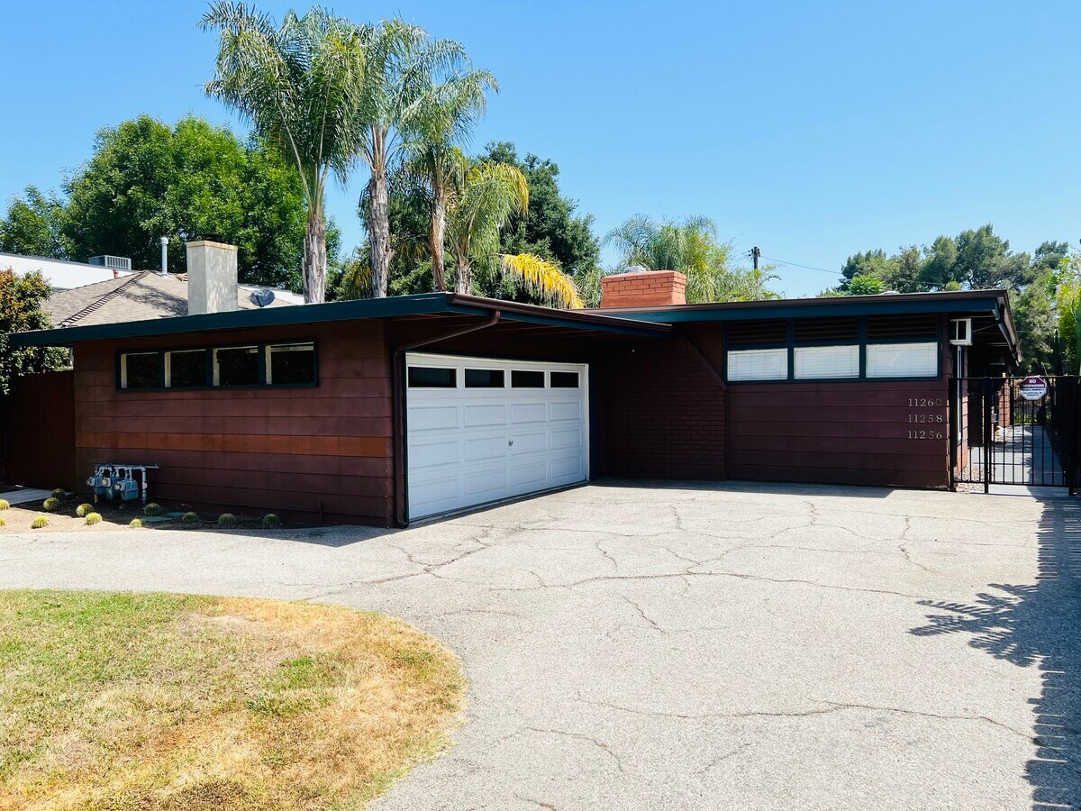 Photo - 11260 Kling St Unidad 11260