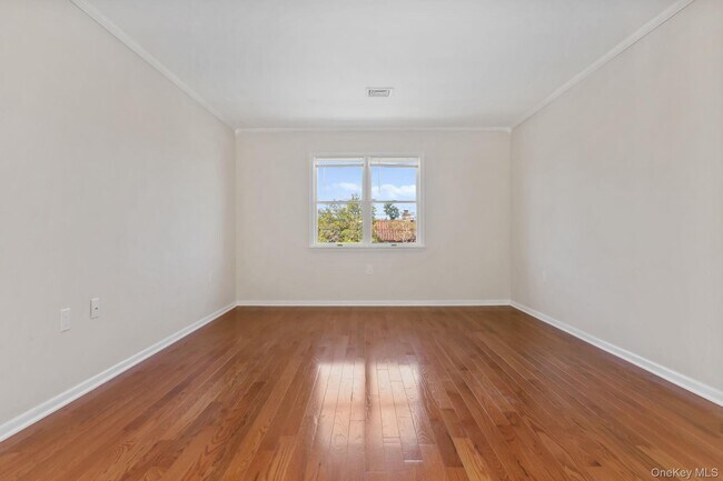 Photo - 160 Lakeview Ave Unidad 2ND FLOOR