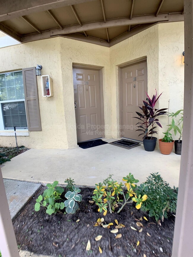 Photo - 3651 N Goldenrod Rd Unit B109