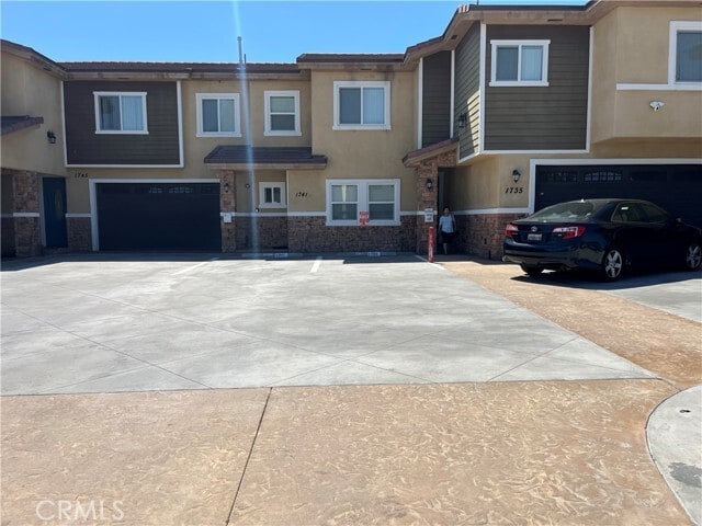 Building Photo - 1735 S Easy Way Rental