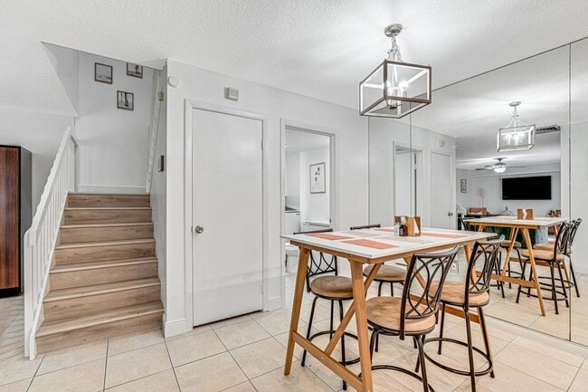 Photo - 2439 24th Way Unidad 2439