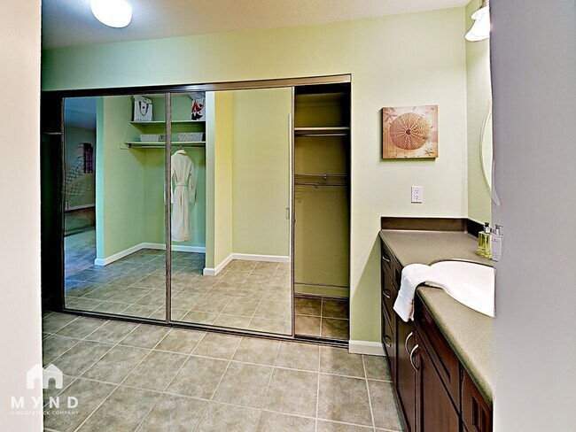 Photo - 2321 Swarthmore Dr