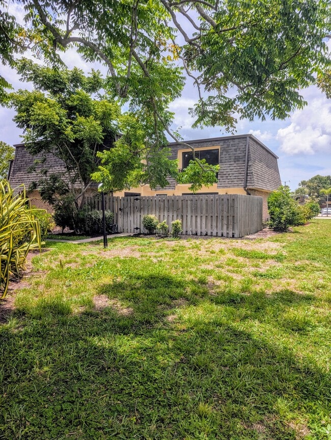 Photo - 5572 Malt Dr Townhome