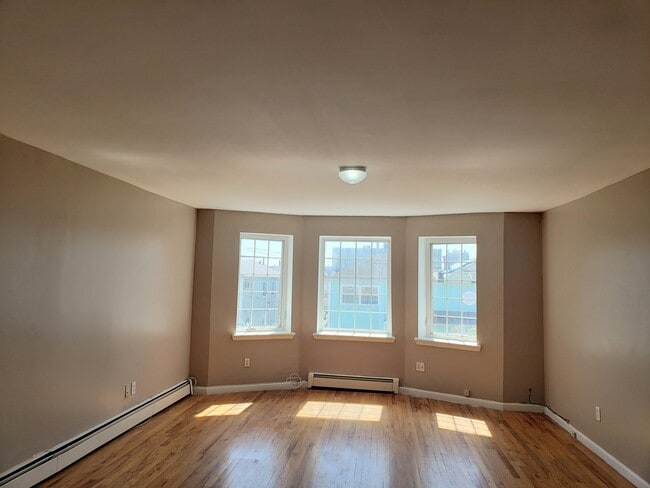 Photo - 176 Beach 97th St Unit 3rd Floor