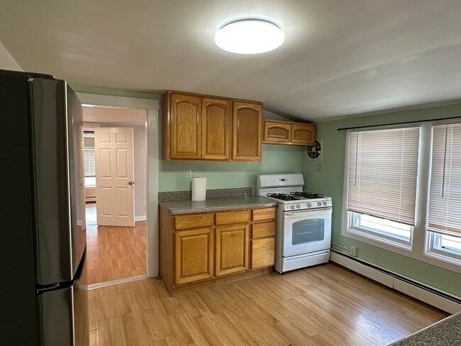 Eat In Kitchen 1