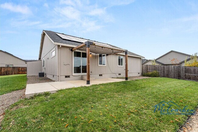 Photo - 3451 Durst St