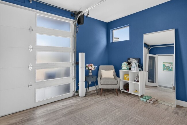 Photo - 2124 Alcott Way