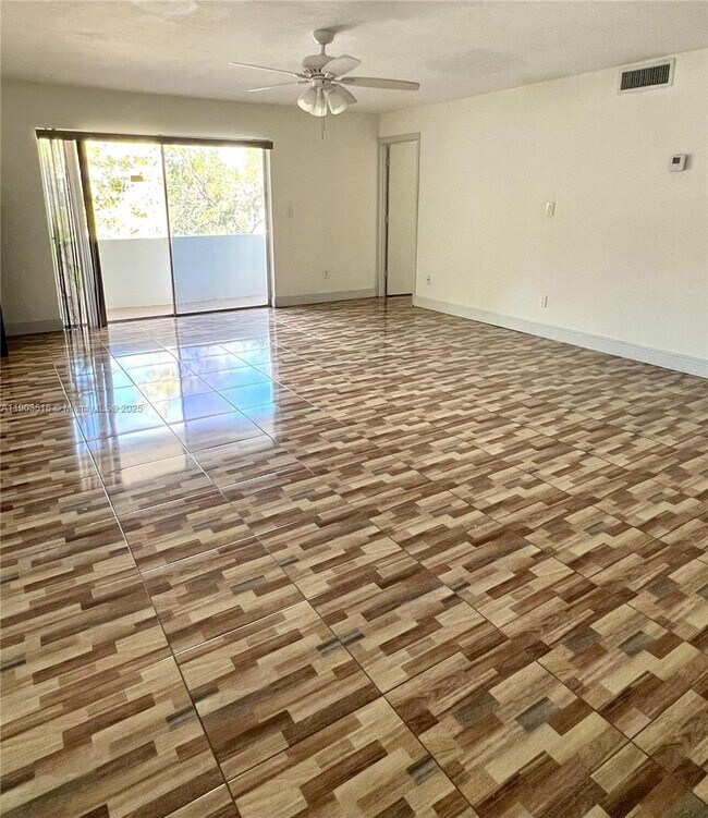 Photo - 10357 N Kendall Dr Unit DD6