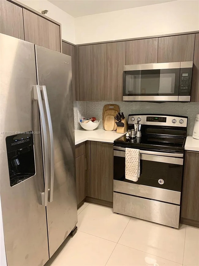 Photo - 501 SW 1st St Unidad 203