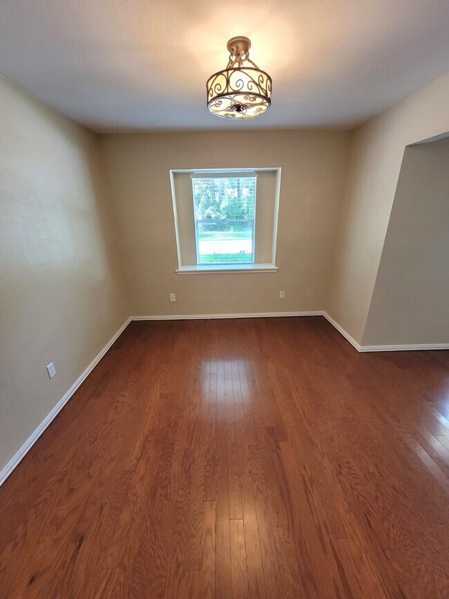 Photo - 22 W Broken Oak Ct