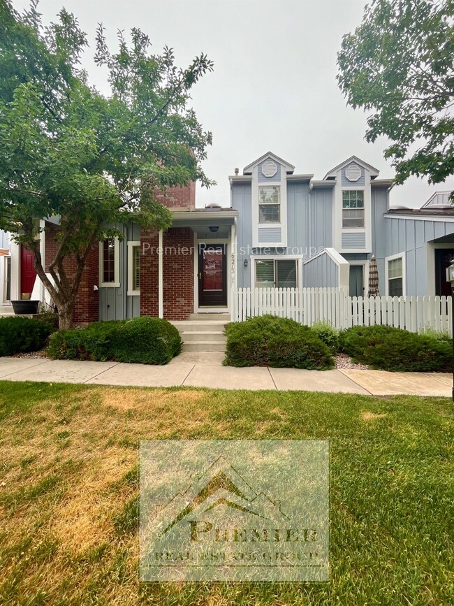 Building Photo - 6973 Los Reyes Cir