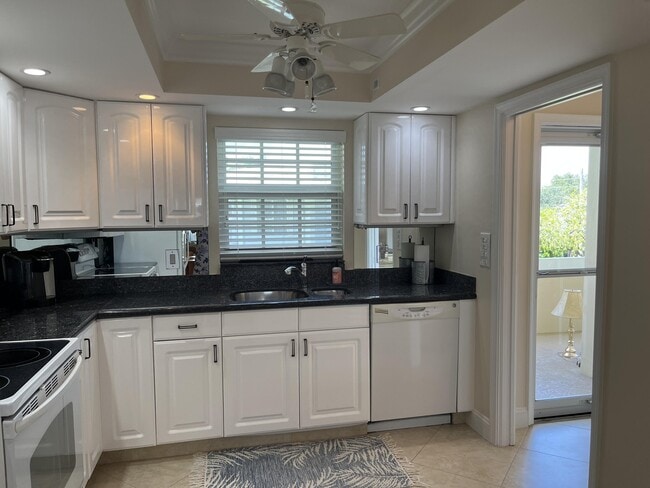 Photo - 145 Atlantis Blvd Unidad 307