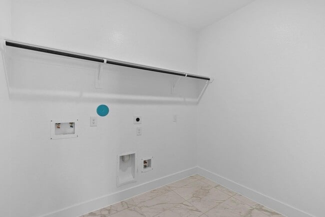 Photo - 2216 Inglenook Grv Dr