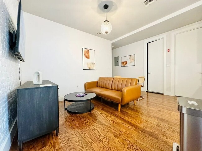 Furnished room/NOT APARTMENT