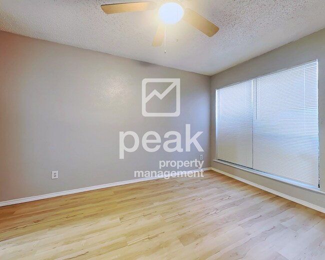 $1,475! 2/Bed1.5Bath duplex in Arlington!