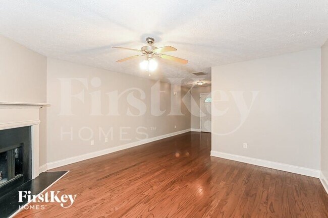 260 Valley View Dr