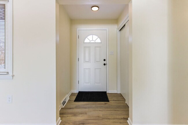 Photo - 1020 Grove St