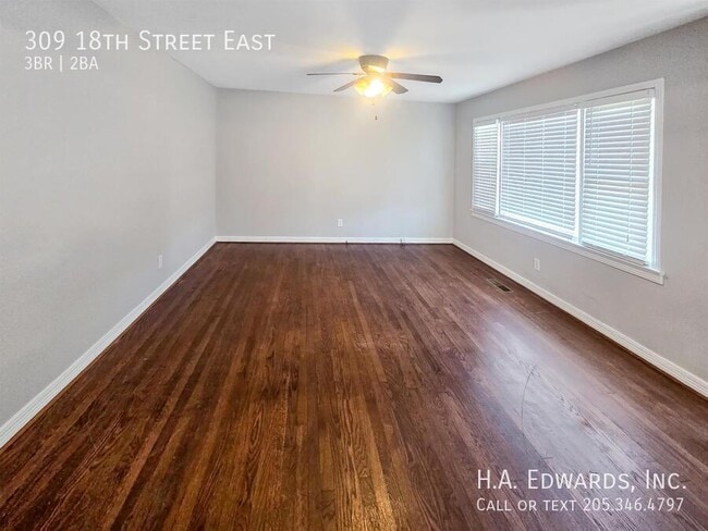 Photo - 309 18th St E