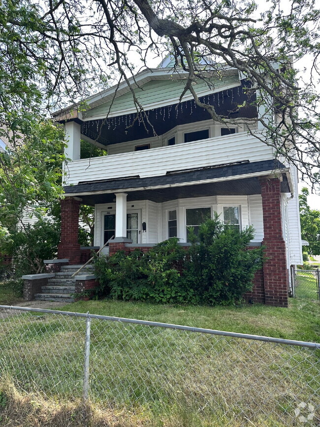 Building Photo - Vouchers Welcome! Rental