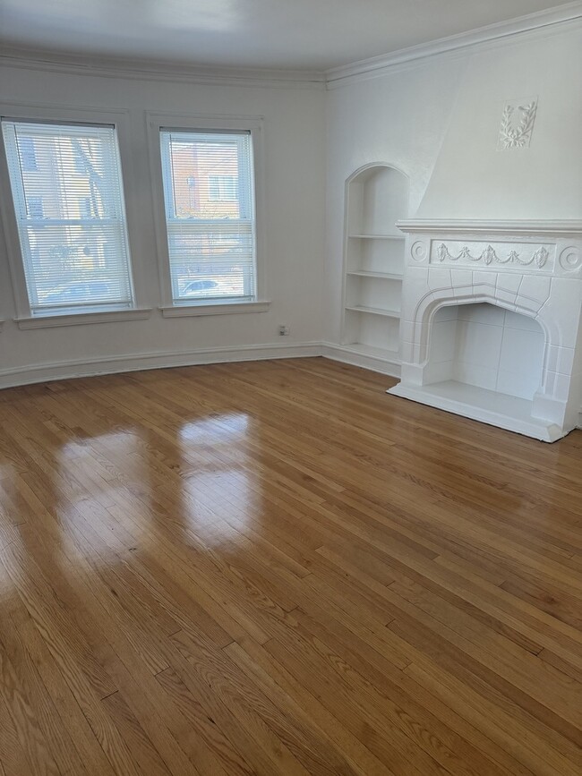 Photo - 7544 N Oakley Ave Unit 2