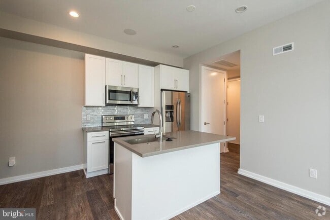 Building Photo - 1340-48 S 13th St Unit 2D Rental