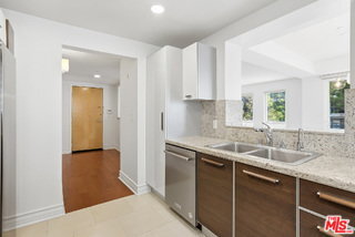 Photo - 325 N Arnaz Dr