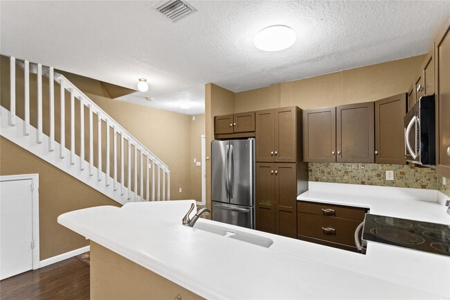 Photo - 8820 S Isles Cir