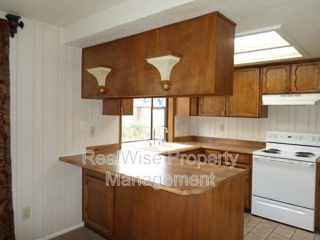 Photo - 1149 Progress Dr Unit B