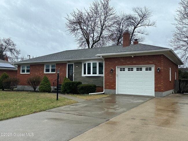 Photo - 11 Campagna Dr