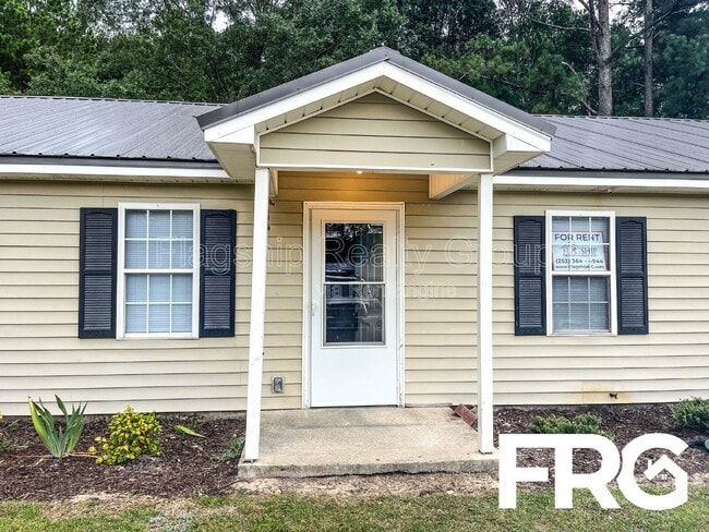 Building Photo - 204 Connie Cir