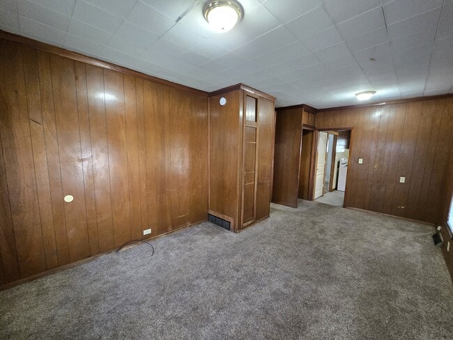 Photo - 307 Riehl St