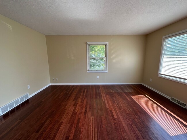 Photo - Adorable home on the NE side of Grand Rapids!