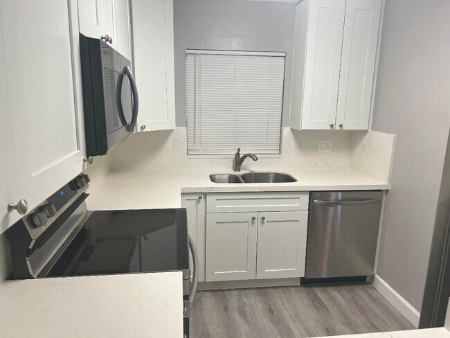 Photo - 9461 Evergreen Pl Unit 306