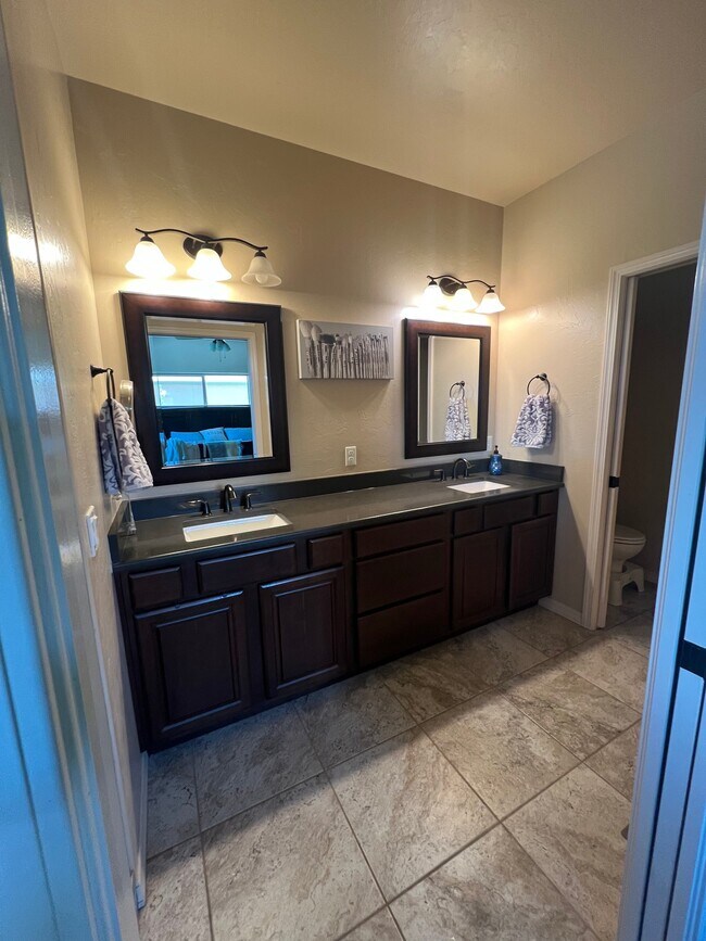 Photo - 1318 Peppertree Dr