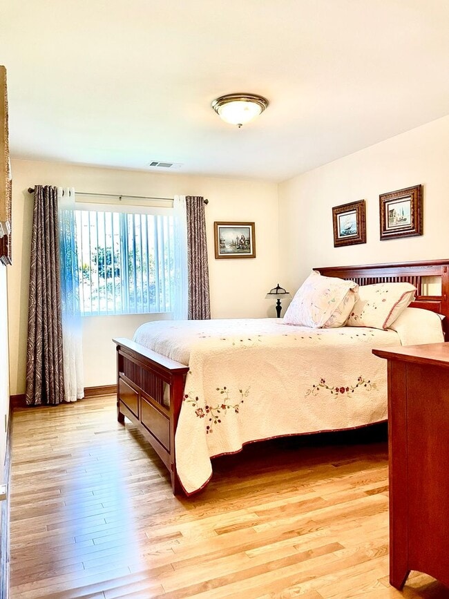 Photo - Great Location!