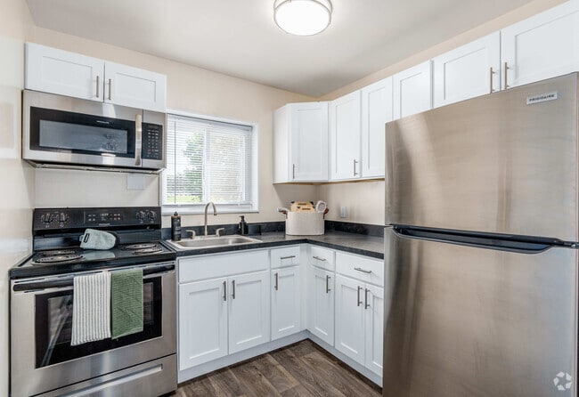 Kitchen - Norris Hills Rental