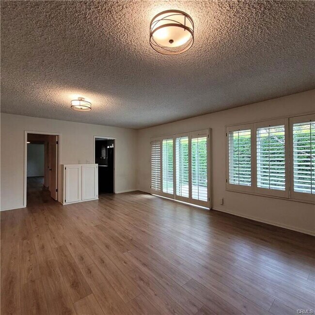 Photo - 303 S Kenneth Rd Apartamento