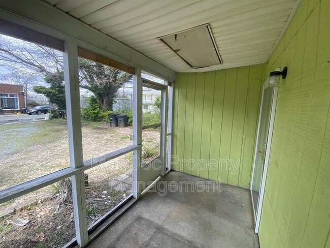 Photo - 207 N Irving Ave