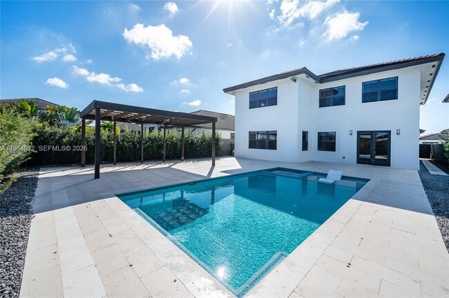 Photo - 14551 SW 20th St