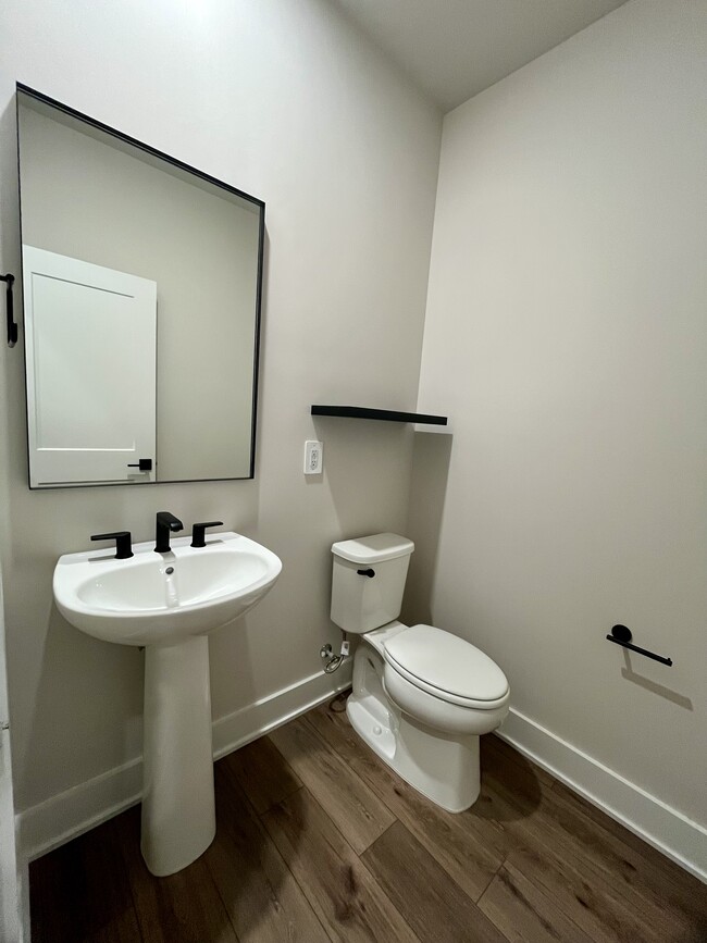 Photo - 2615 Wilkinson Pike